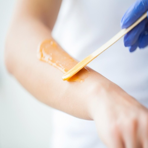 Read more about the article The Ultimate Guide to Waxing: Say Goodbye to Unwanted Hair!